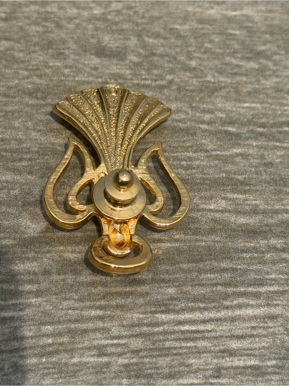 EUC Vintage Avon Gold Rhinestone " Heavenly Angel Pin " Brooch - Picture 5 of 6